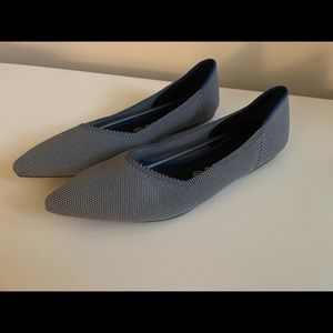 NEW Rothy’s “The Point” in Cloud Grey.